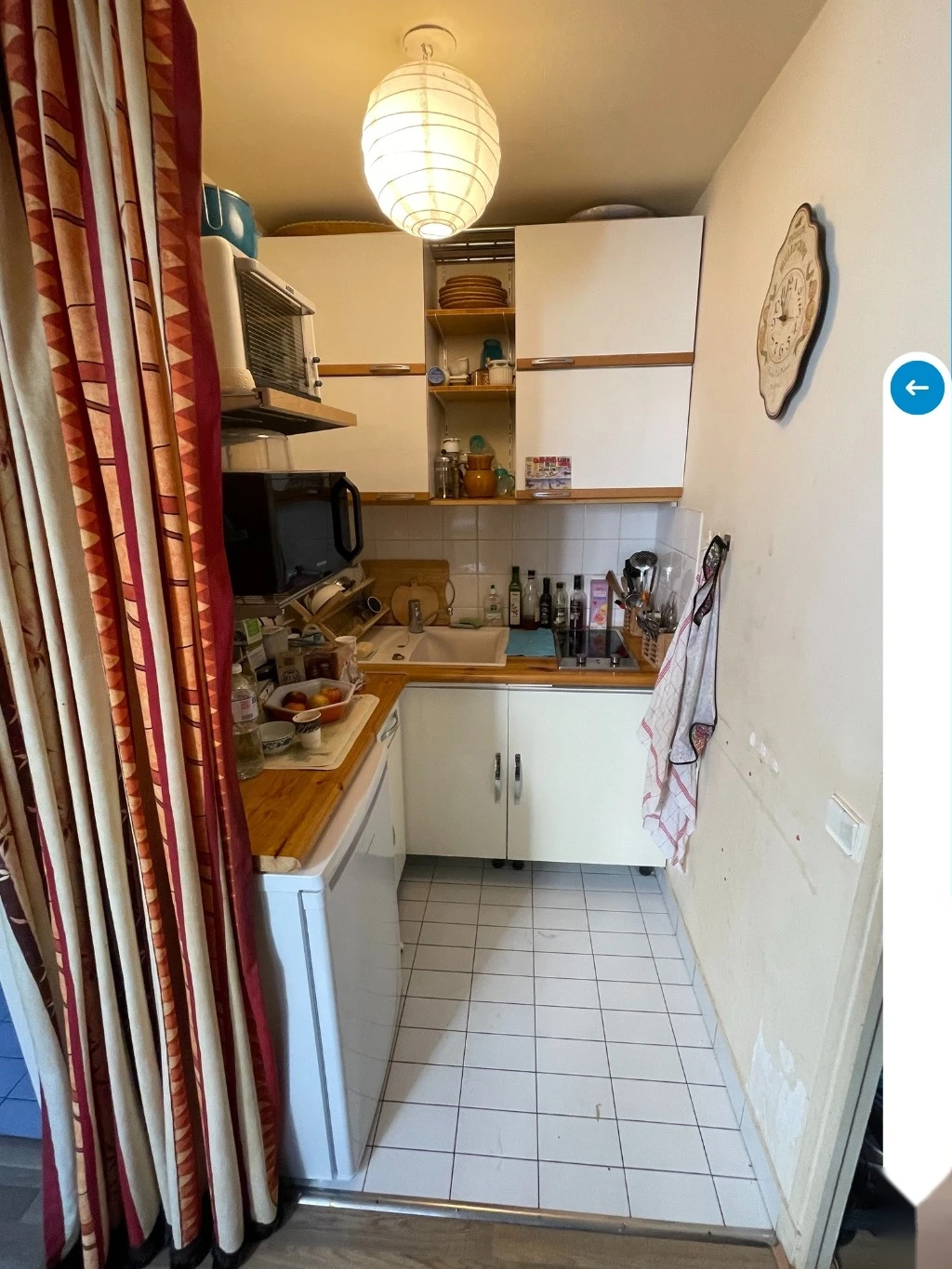 Avant kitchenette studio vétuste